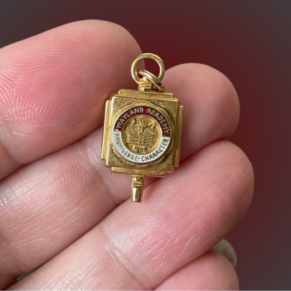 Vintage Wayland Academy (Wisconsin) 10k gf lavaliere pendant Kinney academia